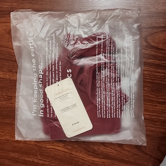 Fabletics- Faye Medium Impact Sports Bra - Picture 4 of 4